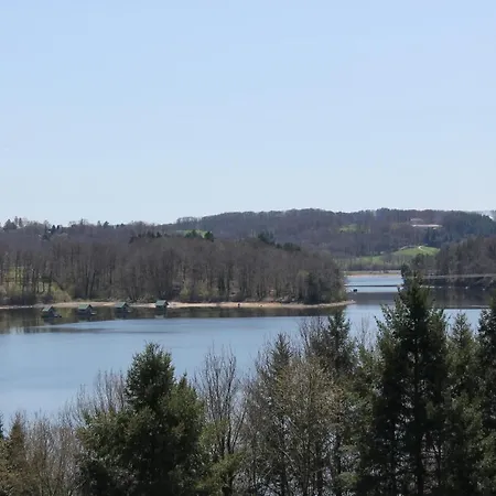 Les Chalets Flottants Des Planquettes Chalé *