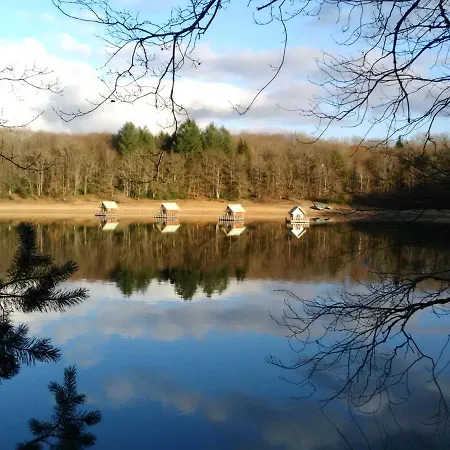 Les Chalets Flottants Des Planquettes Chalé