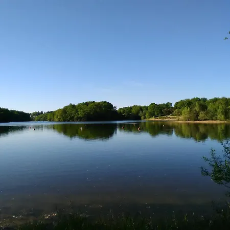 Les Chalets Flottants Des Planquettes Chalé *